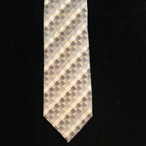 Geoffrey Beene Gray and Cream Geometric Pattern Tie